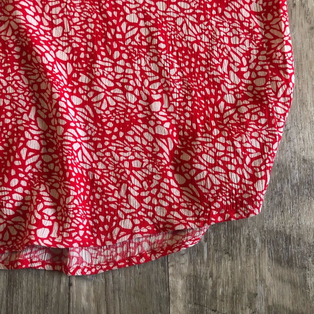 LOFT Plus Red Top. - Picture 5 of 11